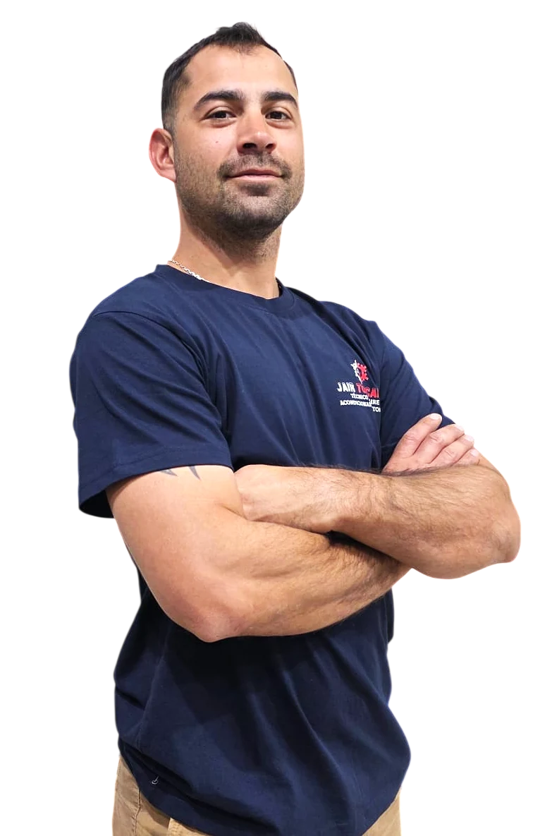 Jair Toscanini, técnico especializado en climatización automotriz